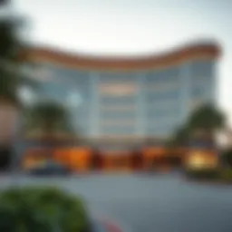 Exterior view of دو الجيمي مول showcasing its modern architecture